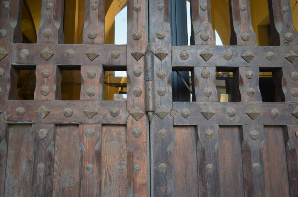 adaptation of the Hotel to present results in USALI format - medievall irnon and wooden gate